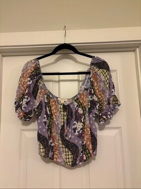 La Hearts Lavender Floral Patchwork Puff-Sleeve Peasant Top